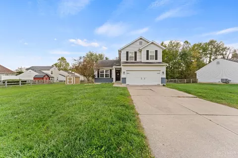 1567 Driftwood Ct, Amelia, OH 45102
