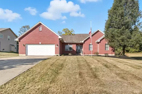 843 Dufour Ln, Oxford, OH 45056