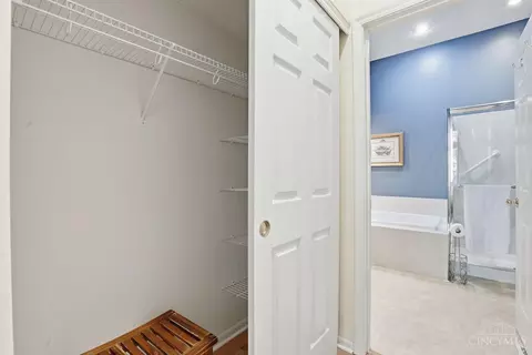2475 Walnutview Ct, Cincinnati, OH 45230 photo 35