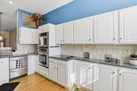 2475 Walnutview Ct, Cincinnati, OH 45230 photo 14