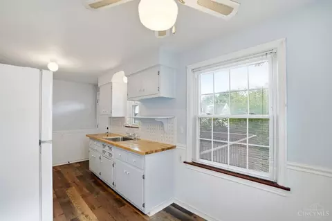 Kitchen - 6814 Marvin Ave, Cincinnati, OH 45224 photo 3 of 4