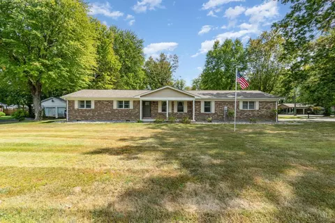 216 Red Bud Ln, Mount Orab, OH 45154
