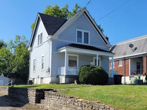 4111 Martins Pl, Cheviot, OH 45211