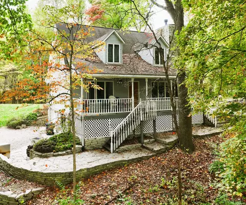 111 Everton Rd, Connersville, IN 47331