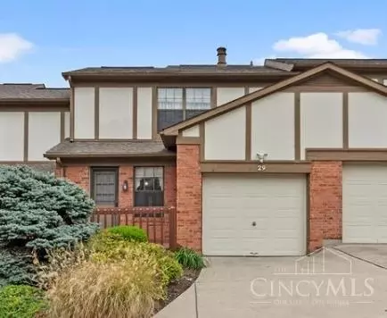 29 Fairgreen Cir, Fairfield, OH 45014