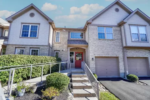 3982 Maplecove Ln, Cincinnati, OH 45255