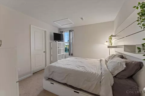 Bedroom - 5710 Julia Kate Dr, Morrow, OH 45152 photo 3 of 4