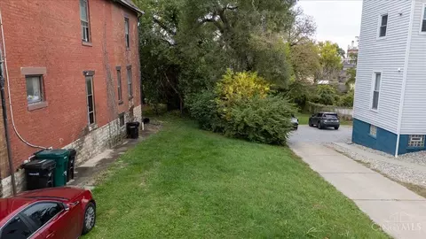 3031 Hackberry St, Cincinnati, OH 45206 photo 2
