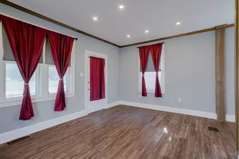 Living - 8745 Reading Rd, Reading, OH 45215 photo 2 of 3