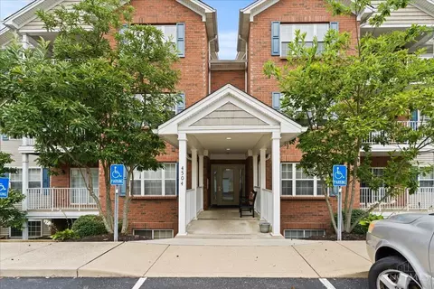 4504 Clearwater Pl, Cincinnati, OH 45248