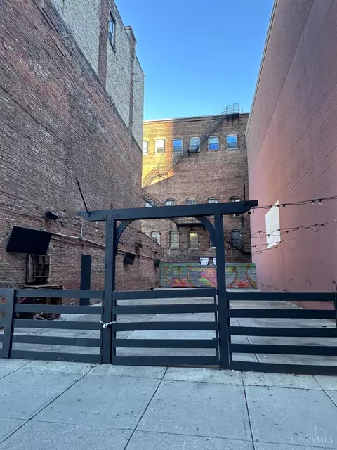 118 Sixth St, Cincinnati, OH 45202 photo 3