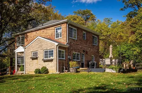 1955 Hunt Rd, Reading, OH 45215