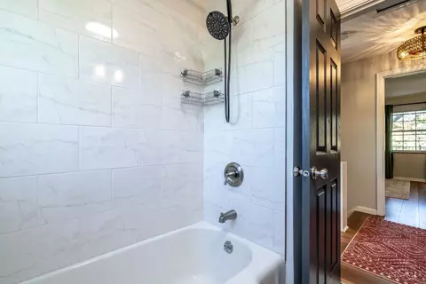 Bath - 1955 Hunt Rd, Reading, OH 45215 photo 4 of 4