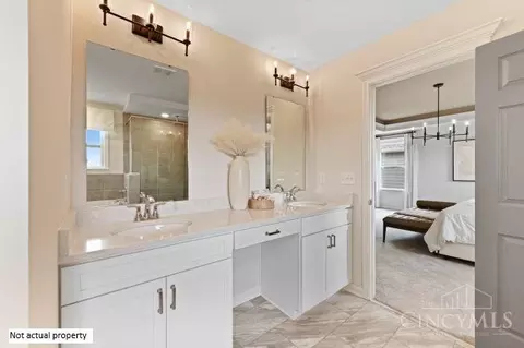 Bath - 3080 Canvasback Ct, Franklin, OH 45005 photo 1 of 2