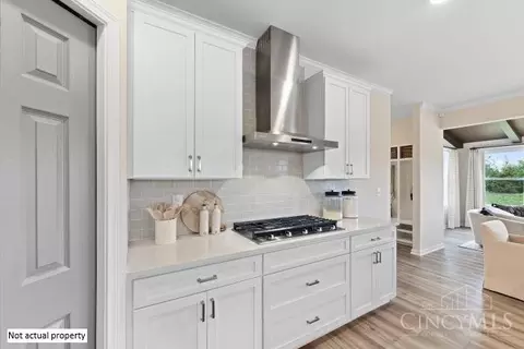Kitchen - 3080 Canvasback Ct, Franklin, OH 45005 photo 2 of 2