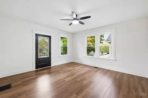 Living - 3355 Cavanaugh Ave, Cincinnati, OH 45211 photo 2 of 3