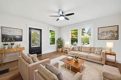 Living - 3355 Cavanaugh Ave, Cincinnati, OH 45211 photo 1 of 3