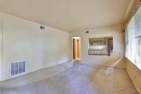 Living - 182 Mayview Forest Dr, Woodlawn, OH 45215 photo 3 of 7