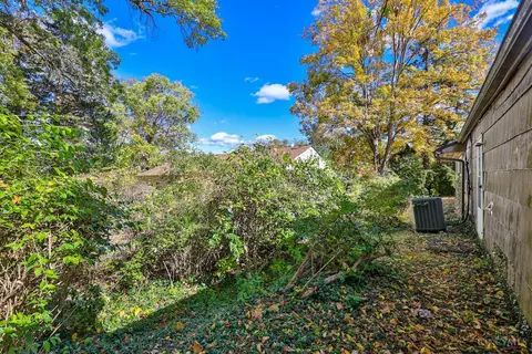 Exterior - 182 Mayview Forest Dr, Woodlawn, OH 45215 photo 5 of 6
