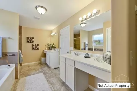 Bath - 3083 Canvasback Ct, Franklin, OH 45005 photo 3 of 3