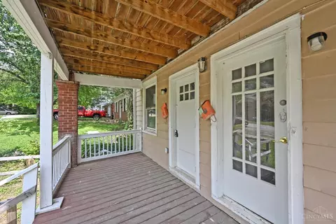 Exterior - 2504 Forthmann Pl, Cincinnati, OH 45211 photo 2 of 8