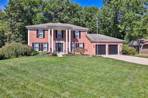 679 Candleridge Dr, Cincinnati, OH 45233