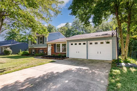 6078 Morningside Dr, Fairfield, OH 45015