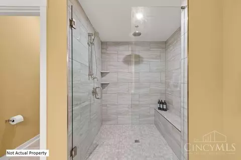 Bath - 3089 Canvasback Ct, Franklin, OH 45005 photo 2 of 2