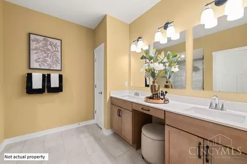 Bath - 3089 Canvasback Ct, Franklin, OH 45005 photo 1 of 2