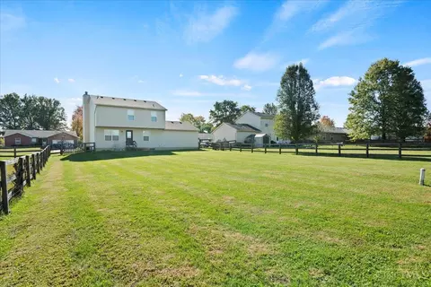 Exterior - 6027 Sean Cir, Blanchester, OH 45107 photo 5 of 5