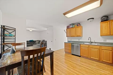Kitchen - 6027 Sean Cir, Blanchester, OH 45107 photo 3 of 4