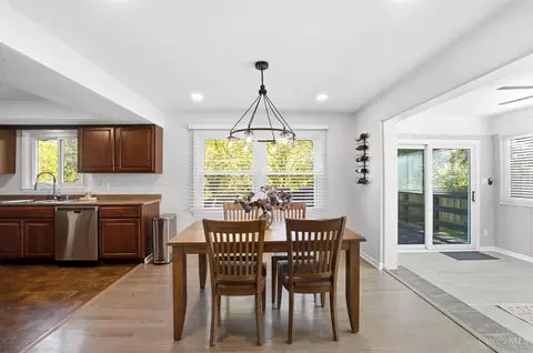 Dining - 8353 Bridle Rd, Cincinnati, OH 45244 photo 1 of 4