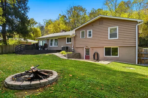 Exterior - 8353 Bridle Rd, Cincinnati, OH 45244 photo 7 of 16