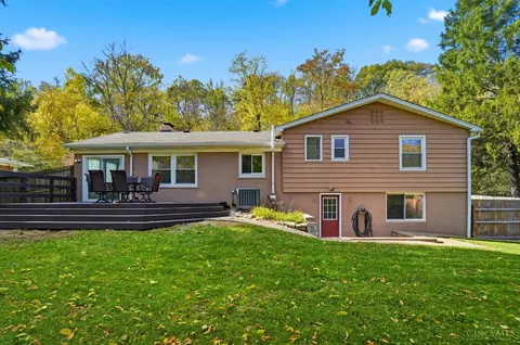 Exterior - 8353 Bridle Rd, Cincinnati, OH 45244 photo 5 of 16