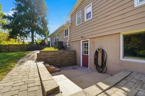 Exterior - 8353 Bridle Rd, Cincinnati, OH 45244 photo 15 of 16