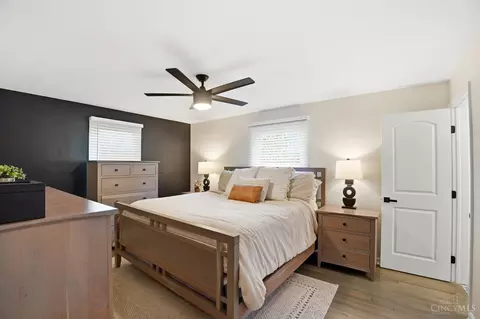Bedroom - 8353 Bridle Rd, Cincinnati, OH 45244 photo 1 of 7