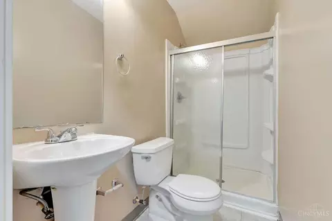 Bath - 3679 Boudinot Ave, Cincinnati, OH 45211 photo 2 of 2