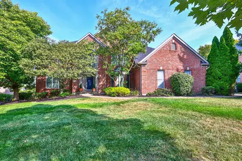 4366 Chidester Ln, Blue Ash, OH 45241