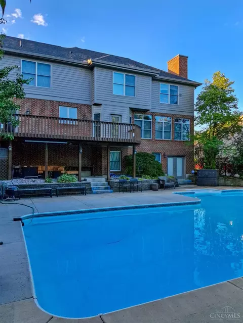 Exterior - 4366 Chidester Ln, Blue Ash, OH 45241 photo 3 of 14