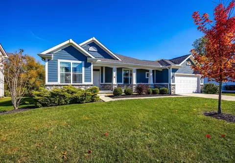 6 Autumn Dr, Oxford, OH 45056