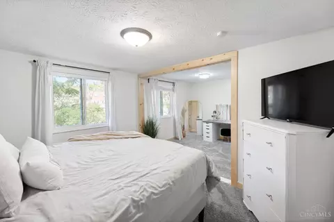 Bedroom - 2626 Hunt Rd, Reading, OH 45236 photo 3 of 5