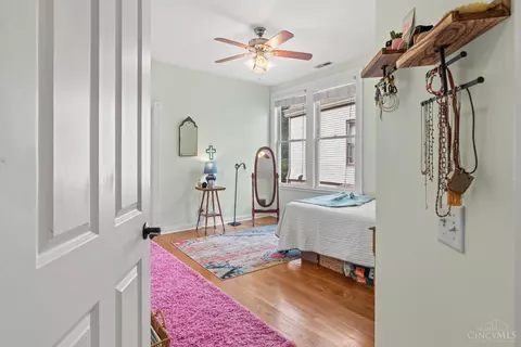 Bedroom - 3471 Brookline Ave, Cincinnati, OH 45220 photo 4 of 7