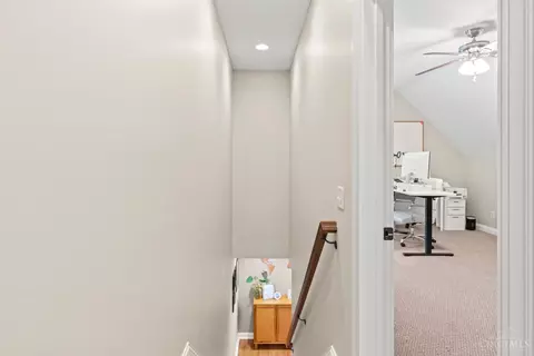 Entry Way - 3471 Brookline Ave, Cincinnati, OH 45220 photo 14 of 16