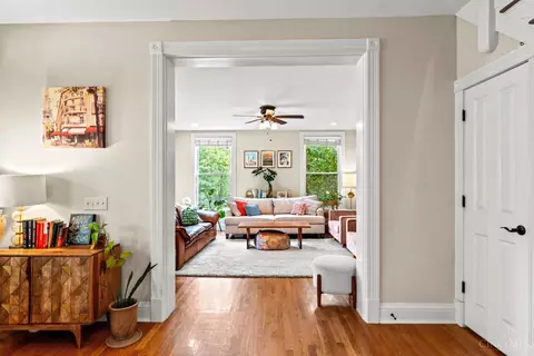 Entry Way - 3471 Brookline Ave, Cincinnati, OH 45220 photo 5 of 16