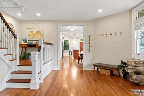 Entry Way - 3471 Brookline Ave, Cincinnati, OH 45220 photo 6 of 16