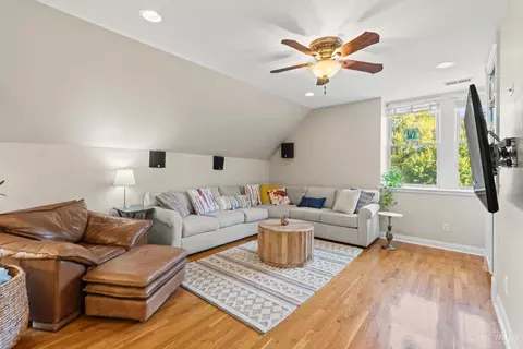 Living - 3471 Brookline Ave, Cincinnati, OH 45220 photo 5 of 5