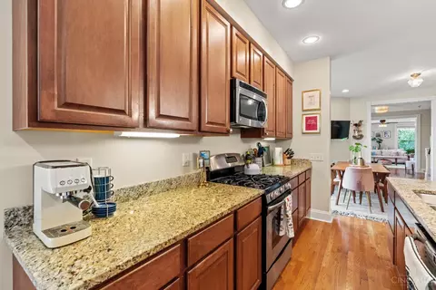 Kitchen - 3471 Brookline Ave, Cincinnati, OH 45220 photo 4 of 7