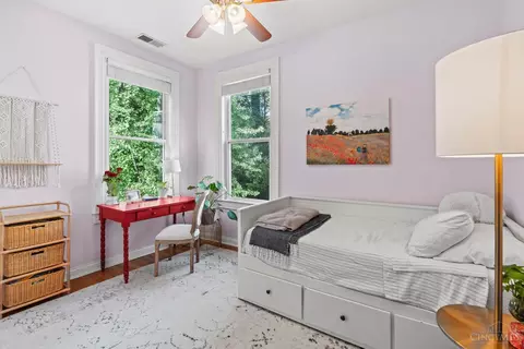 Bedroom - 3471 Brookline Ave, Cincinnati, OH 45220 photo 6 of 7