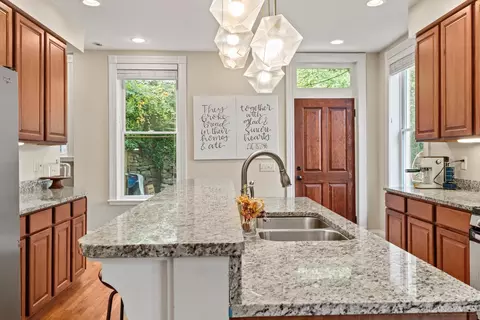 Kitchen - 3471 Brookline Ave, Cincinnati, OH 45220 photo 2 of 7