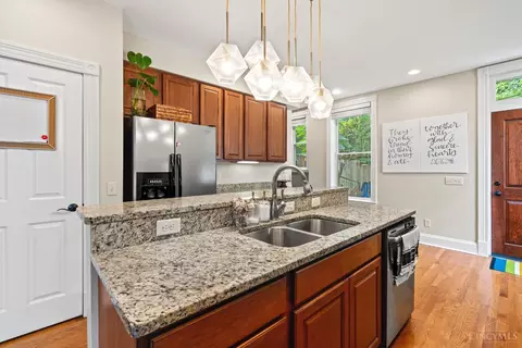 Kitchen - 3471 Brookline Ave, Cincinnati, OH 45220 photo 3 of 7
